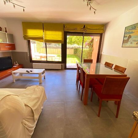 הוילה Casa L'Escala, Piscina Comuntaria I Jardi Privat מראה חיצוני תמונה