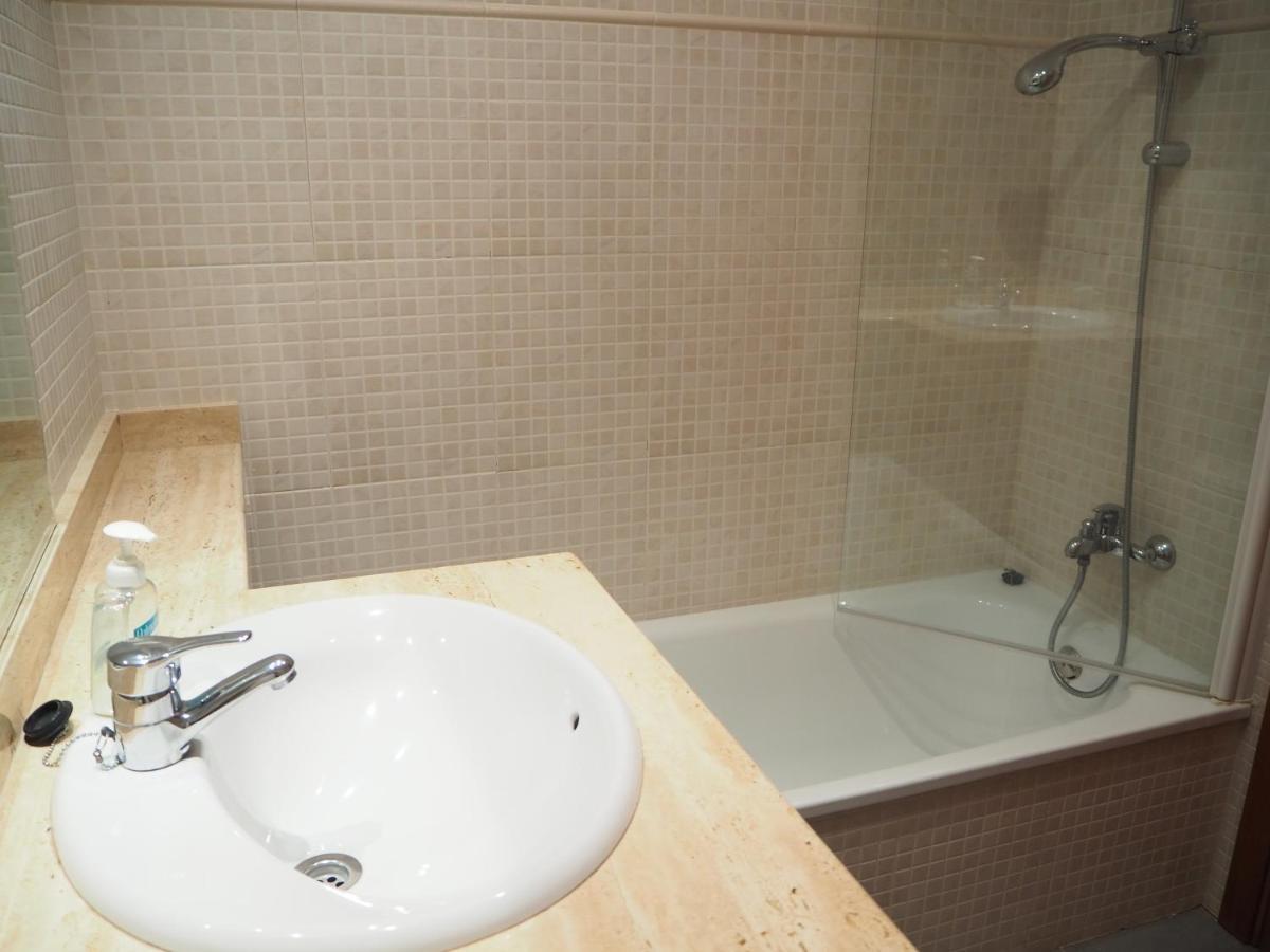 הוילה Casa L'Escala, Piscina Comuntaria I Jardi Privat מראה חיצוני תמונה