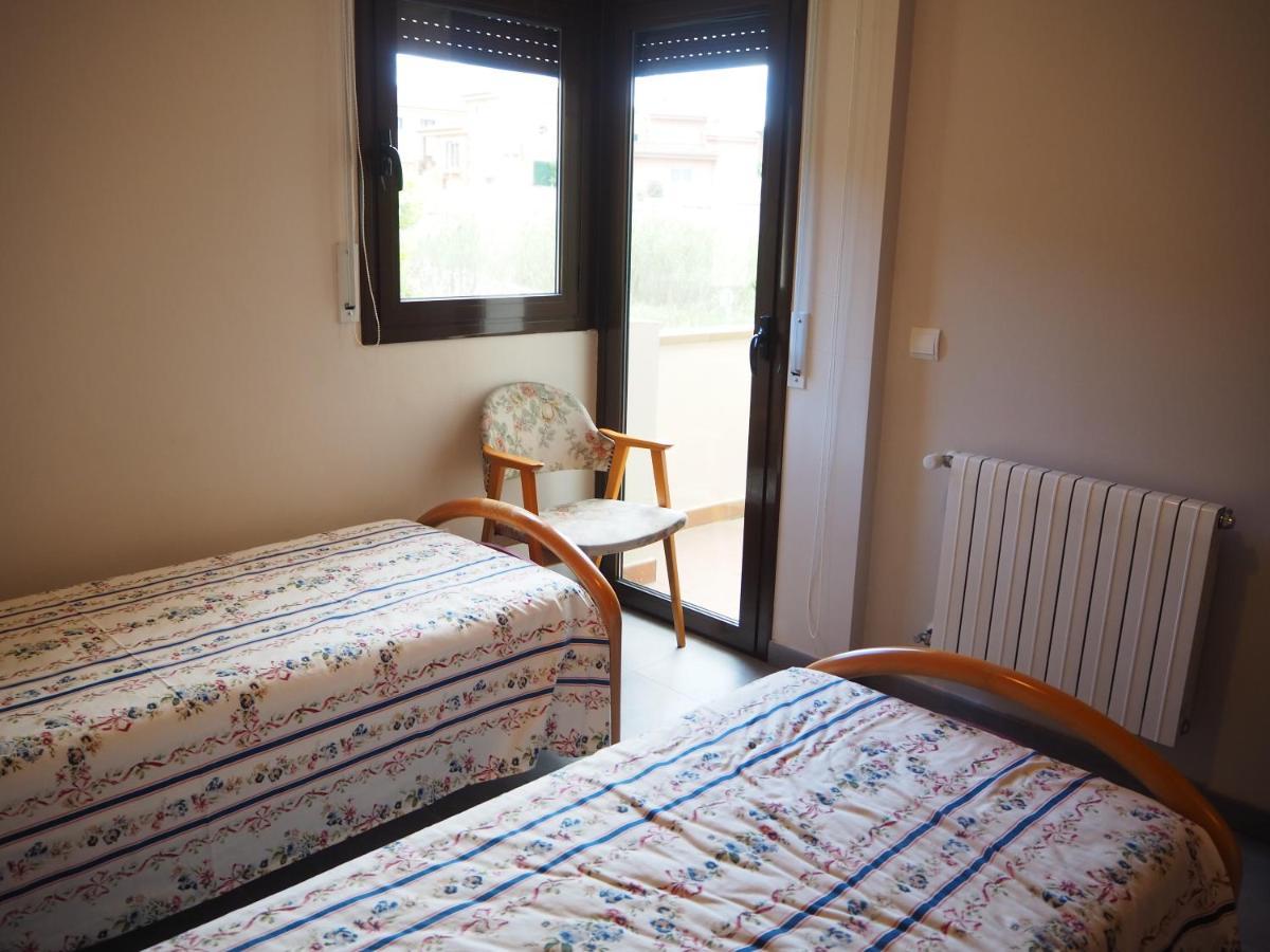 הוילה Casa L'Escala, Piscina Comuntaria I Jardi Privat מראה חיצוני תמונה
